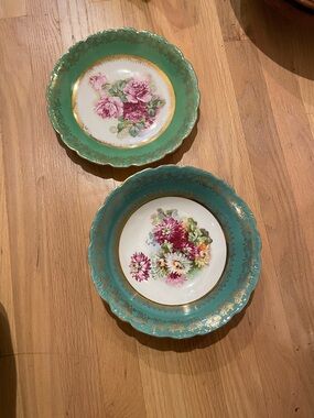 Vintage Floral Decorative Plates - green & Pink Rose Design